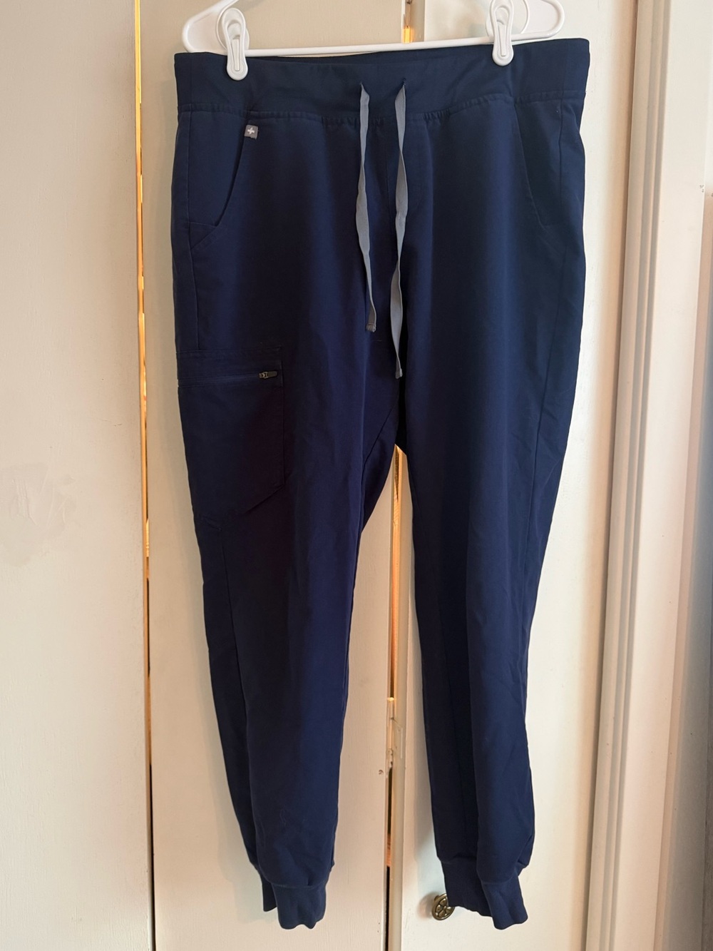 FIGS Women's Navy Joggers, Large